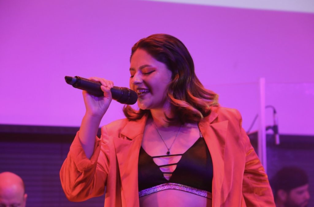 angeli ordenes, profesora de canto